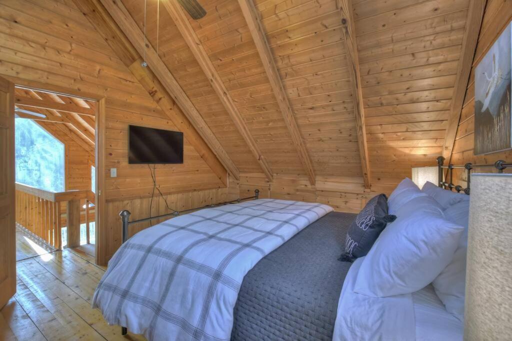 Waywish Waterfront Cabin In Blue Ridge Mountains Экстерьер фото